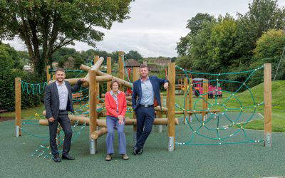 Enviromena donates £12,000 to Winchester playground